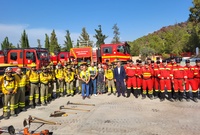 El consejero de Medio Ambiente, Universidades, Investigación y Mar Menor, Juan María Vázquez, visita a los integrantes de la UDIF y de la UME, que eligen la Región de Murcia para entrenar y actualizar los procedimientos utilizados en la extinción de incendios forestales.