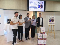 El director del Instituto de Turismo, Juan Francisco Martínez, y la alcaldesa de Jumilla, Seve González (2d), en la presentación de Matavendimia....