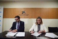 La consejera de Política Social, Familias e Igualdad, Conchita Ruiz, durante el acto de firma del convenio de colaboración con la Fundación La Ca...