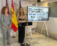 La consejera de Empresa, Empleo y Economía Social, Marisa López Aragón, junto con la directora del SEF, Pilar Valero, ofrece los datos del paro del...
