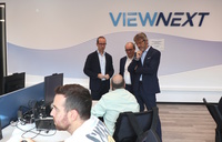 El consejero de Transformación Digital y el director general de Viewnext, Jorge Jiménez, conocen las instalaciones de la compañía tecnológica en el Campus Myrtea
