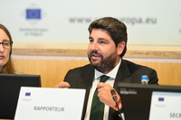 El presidente de la Región de Murcia, Fernando López Miras, durante su participación en una reunión en Bruselas como ponente del dictamen el pasado...