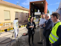 El director general del Agua, José Sandoval, junto al alcalde de Torre Pacheco Pedro Ángel Roca, en la zona donde se están reparando las tuberías...