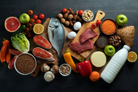 Salud recomienda la ingesta de frutas y verduras, preferentemente frescas, y beber agua.