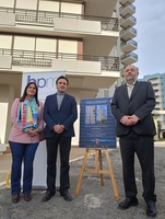 El consejero de Fomento e Infraestructuras, Jorge García Montoro, visita en La Manga del Mar Menor, el primer edificio rehabilitado para mejorar ...