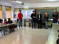 La Comunidad conciencia a escolares de San Javier sobre la importancia del reciclaje del plástico