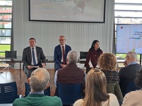 El consejero de Educación y Formación Profesional, Víctor Marín, y el alcalde de Alcantarilla, Joaquín Buendía, presentan el IV Congreso de Convivencia Escolar y Social, que se celebrará en Alcantarilla