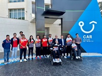 El director general de Deportes y el presidente de la Federación de Deportes de Personas con Parálisis Cerebral, en su visita al CAR.