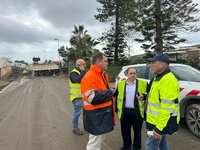 El director general de Carreteras, Francisco Carrillo, durante la supervisión del estado de la carretera RM-D21 en Ramonete (Lorca) tras el episodio...