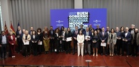 El consejero de Economía, Hacienda, Fondos Europeos y Transformación Digital, Luis Alberto Marín, junto con los premiados