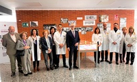 El consejero de Salud durante la inauguración de la exposición fotográfica por el 50 aniversario del hospital Virgen de la Arrixaca