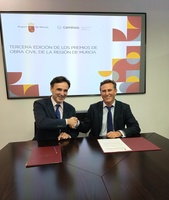 El consejero de Fomento e Infraestructuras, Jorge García Montoro, y el decano del Colegio de Ingenieros de Caminos, Canales y Puertos de la Región...