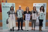 La consejera de Política Social, Conchita Ruiz, junto a la directora gerente del SMS, Isabel Ayala, y el presidente de Cermi Región de Murcia, Pedro Martínez (1)