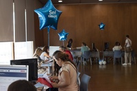Servicio en una de las 25 oficinas de empleo de la Región de Murcia.