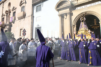 López Miras señala que la mañana de Viernes Santo convierte a la ciudad de Murcia en un "verdadero museo andante" (2)