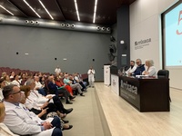 El consejero de Salud, Juan Jos&eacute; Pedre&ntilde;o, en la inauguraci&oacute;n de los actos del 50 aniversario del Centro regional de Bioqu&iacute;mica y Gen&eacute;tica Cl&iacute;nica (01)