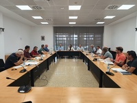 Imagen de la consejera Sara Rubira en la reunión con los representantes de las cooperativas afectadas por las tormentas de granizo