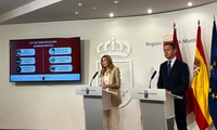 La consejera de Empresa, Empleo y Economía Social, Marisa López Aragón, junto al consejero de Presidencia, Portavocía, Acción Exterior y Emergencias,...