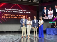 La consejera de Turismo, Cultura, Juventud y Deportes, Carmen Conesa, recogió hoy en Benidorm el premio Digital Tourist 2025, en la categoría de ...