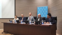 El consejero de Medio Ambiente, Universidades, Investigación y Mar Menor, Juan María Vázquez, junto al rector de la Universidad Politécnica de Cartagena...