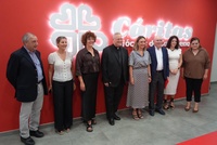 La consejera de Política Social, Familias e Igualdad, Conchita Ruiz, junto al obispo de la Diócesis de Cartagena, José Manuel Lorca Planes, en el...