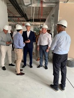 El consejero de Salud, durante la visita a las obras del nuevo centro de salud de Lorquí