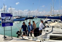 El director general de Litoral y Puertos, Pablo Mar&iacute;n, durante una visita en Los Alc&aacute;zares a una de las 41 escuelas n&aacute;uticas autorizadas por la Comunidad Aut&oacute;noma para impartir formaci&oacute;n pr&aacute;ctica (2)