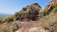 Cerramiento perimetral en la Sima de Pe&ntilde;as Blancas.