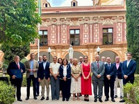 La consejera Carmen Conesa, con el resto de los participantes en la reuni&oacute;n del Patronato, celebrada en la Universidad Cat&oacute;lica