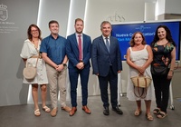 El consejero de Medio Ambiente, Universidades, Investigaci&oacute;n y Mar Menor, Juan Mar&iacute;a V&aacute;zquez, con parte del equipo de la Direcci&oacute;n General de Industria,...