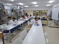 Alumnos durante la realizaci&oacute;n del curso