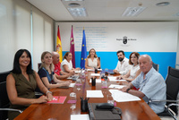 La consejera de Política Social, Mujer e Igualdad, Conchita Ruiz, junto con los miembros del jurado de los 'Premios Mayores Región de Murcia'