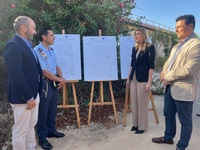 La consejera de Empresa, Empleo y Economía Social, Marisa López Aragón, junto con el director del INFO, Joaquín Gómez, el alcalde de San Javier, José Miguel Luengo y el coronel director de la AGA, Luis Felipe González durante el anuncio de la licitación