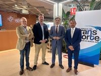 El consejero de Fomento e Infraestructuras, Jorge Garc&iacute;a Montoro, junto al secretario general de FROET, Manuel Perezcarro, al gerente de Vrio Europa,...