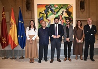 El presidente del Gobierno de la Región de Murcia, Fernando López Miras, inauguró hoy en el Palacio de San Esteban la exposición 'José Lucas, expresionista...