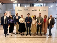 l consejero de Fomento e Infraestructuras, Jorge García Montoro, el director general de Ordenación del Territorio y Arquitectura y el decano del ...