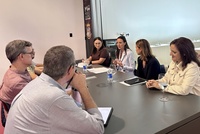 La consejera de Turismo, Cultura, Juventud y Deportes, Carmen Conesa, durante la reunión mantenida con los representantes de las tres rutas del v...