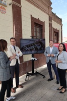 El consejero de Presidencia, Portavocía, Acción Exterior y Emergencias, Marcos Ortuño, junto con la alcaldesa de Yecla, Remedios Lajara, y el director...