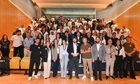 El presidente L&oacute;pez Miras y la consejera de Turismo, con mentores y alumnos del Campus Gastron&oacute;mico de Talento Joven.