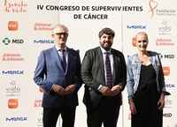 El jefe del Ejecutivo regional, Fernando López Miras, participó hoy en el IV Congreso de Supervivientes de Cáncer 'Llenos de vida', organizado por...
