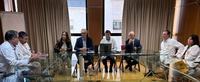 El consejero de Salud se ha reunido con los autores del estudio que propone medidas para mejorar la atención a los pacientes en el servicio de Urgencias...