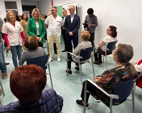 El consejero de Salud visit&oacute; hoy el centro de Salud de Beniaj&aacute;n donde se imparte el programa Otago del SMS