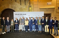 El consejero de Medio Ambiente, Universidades, Investigación y Mar Menor, Juan María Vázquez, y la consejera de Turismo, Cultura, Juventud y Deportes,...