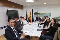 El consejero de Medio Ambiente, Universidades, Investigaci&oacute;n y Mar Menor, Juan Mar&iacute;a V&aacute;zquez, durante la reuni&oacute;n que mantuvo con los representantes...