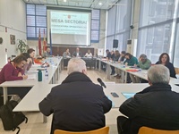 El consejero de Educaci&oacute;n y Formaci&oacute;n Profesional, V&iacute;ctor Mar&iacute;n, ha presidido la Mesa Sectorial de Educaci&oacute;n en la que se han aprobado los nuevos modelos de ex&aacute;menes pr&aacute;cticos de las oposiciones a docentes