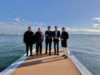 El consejero de Fomento e Infraestructuras, Jorge Garc&iacute;a Montoro, acompa&ntilde;ado del alcalde de San Pedro del Pinatar, Pedro Javier S&aacute;nchez, y el director...