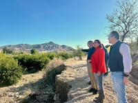 Imagenes de la consejera Sara Rubira en una finca de c&iacute;tricos de Abanilla donde se han da&ntilde;ado frutos por el granizo&nbsp;