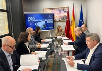 La consejera de Empresa, Empleo y Econom&iacute;a Social, Marisa L&oacute;pez Arag&oacute;n, explica el nuevo Plan de Internacionalizaci&oacute;n 2026&nbsp;a las C&aacute;maras de Comer...