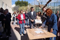 La consejera de Pol&iacute;tica Social, Familias e Igualdad, Conchita Ruiz, durante el acto de colocaci&oacute;n de la primera piedra para la ampliaci&oacute;n de la ...