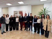 El consejero de Presidencia, Portavoc&iacute;a, Acci&oacute;n Exterior y Emergencias, Marcos Ortu&ntilde;o, junto con el director general de Acci&oacute;n Exterior y Cooperaci&oacute;n,...